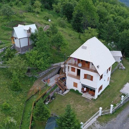 שקודר Alpbes Theth Guesthouse מראה חיצוני תמונה